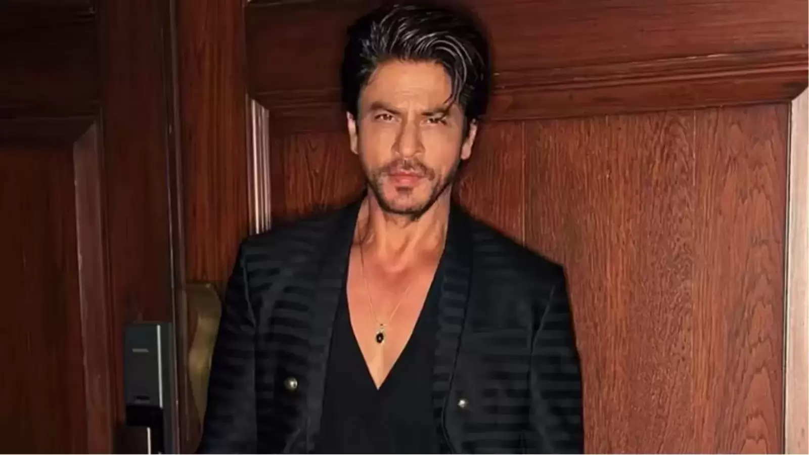 Shah Rukh Khan 1730563034622 1730563035018