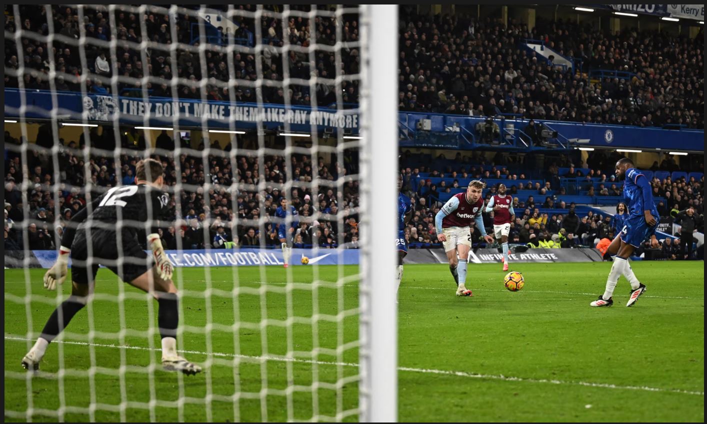 Bowen Scoring goal against Chelsea