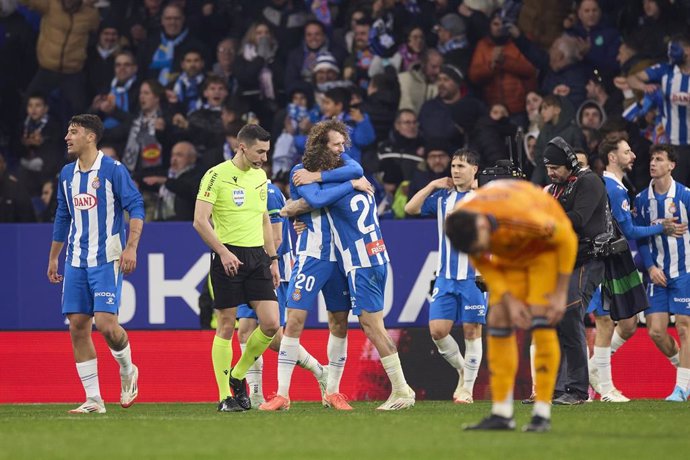 Espanyol players celebrating after the goal